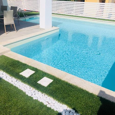 Villa Paradise บูโดนี ภายนอก รูปภาพ