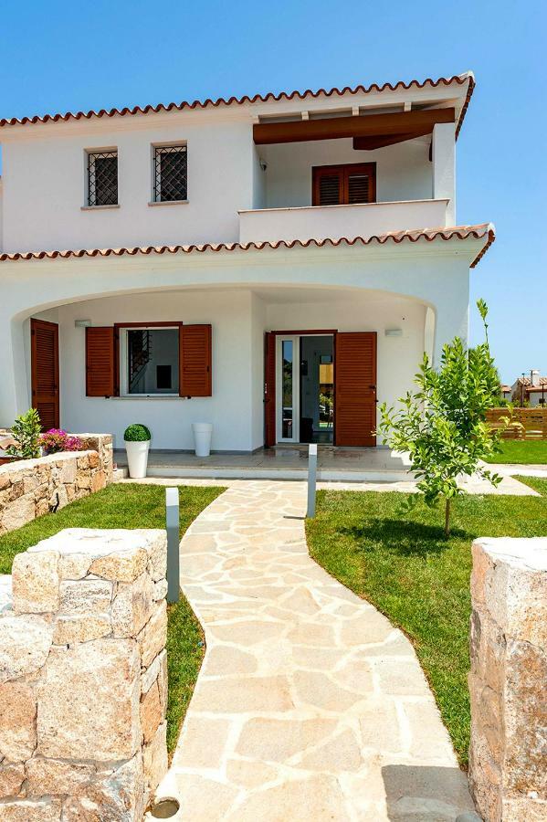 Villa Paradise บูโดนี ภายนอก รูปภาพ